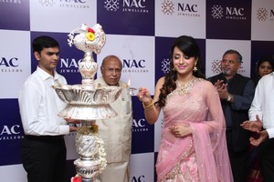 Trisha Launches NAC Jewellers at Kanchipuram